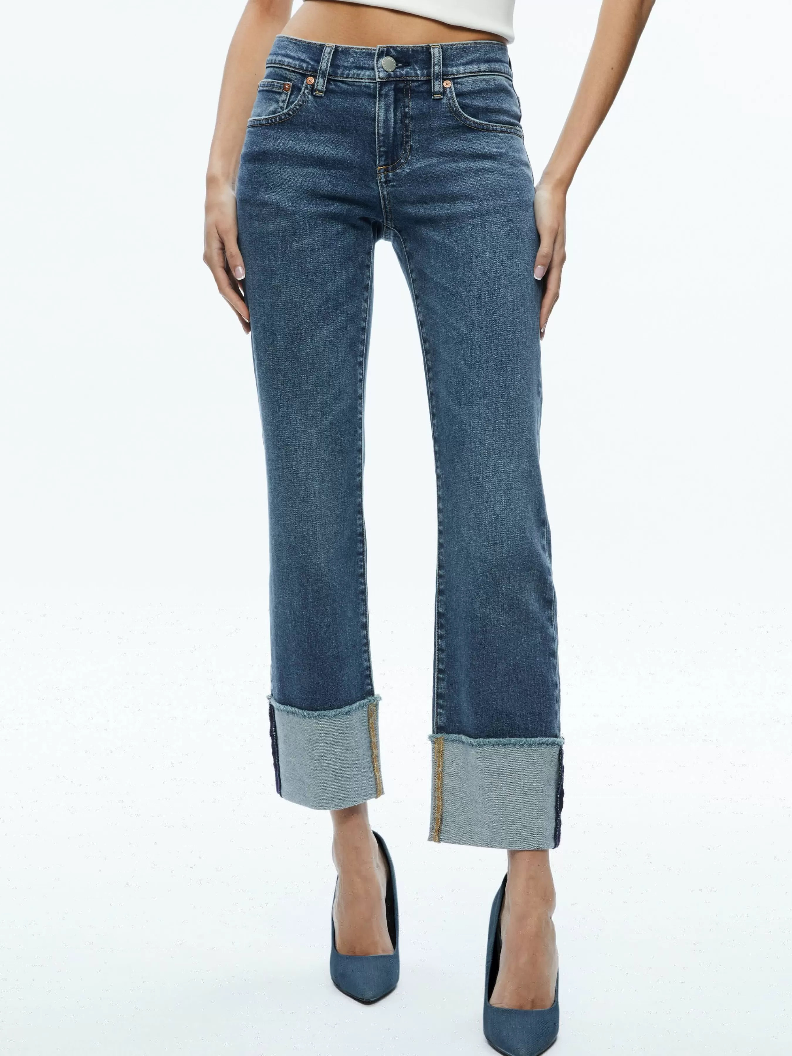 Alice and Olivia ABILENE LOW RISE CUFFED JEAN