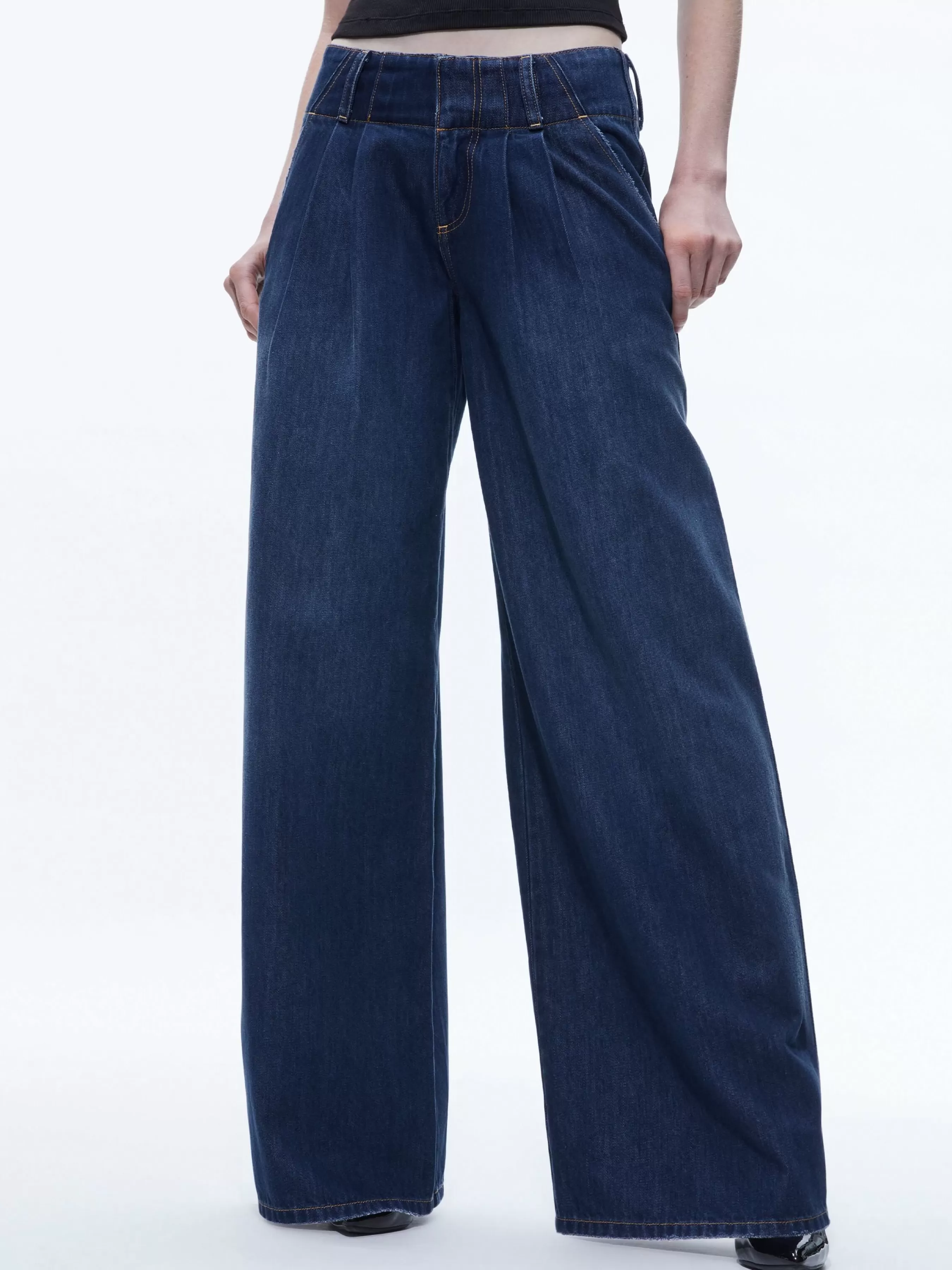 Alice and Olivia ANDERS LOW RISE PLEATED JEAN