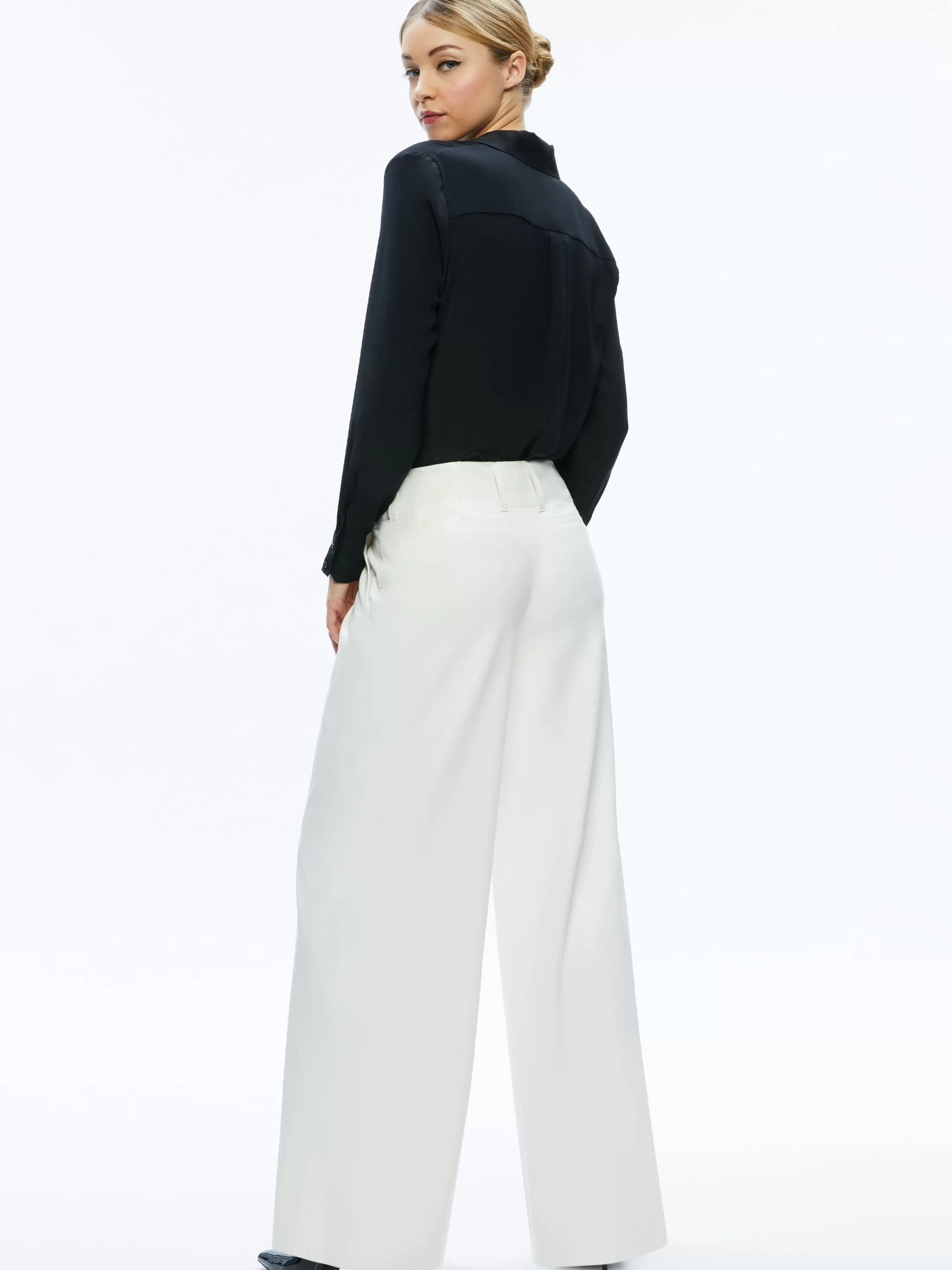 Alice and Olivia ANDERS VEGAN LEATHER LOW RISE PANT