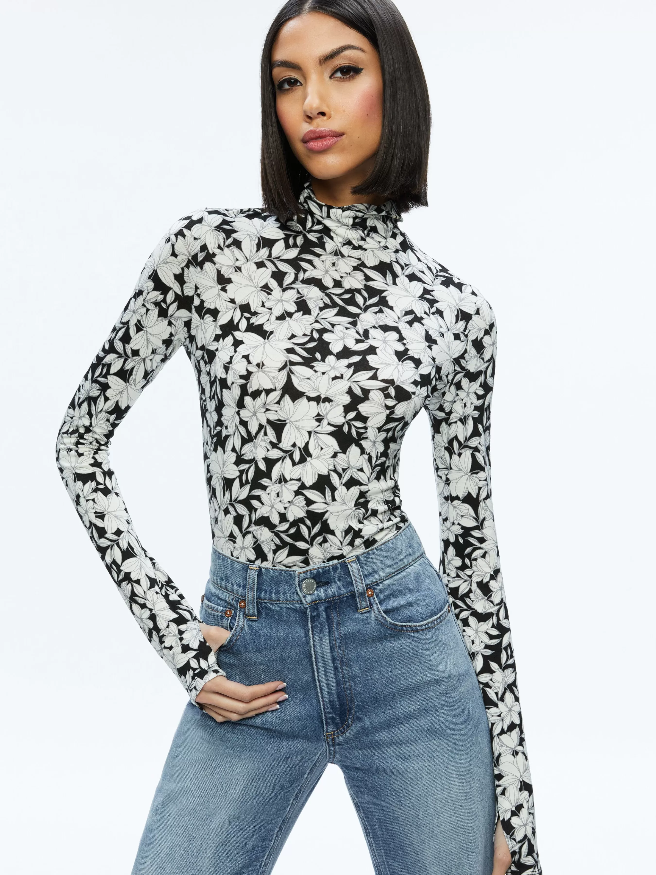 Alice and Olivia DELAINA TURTLENECK TOP