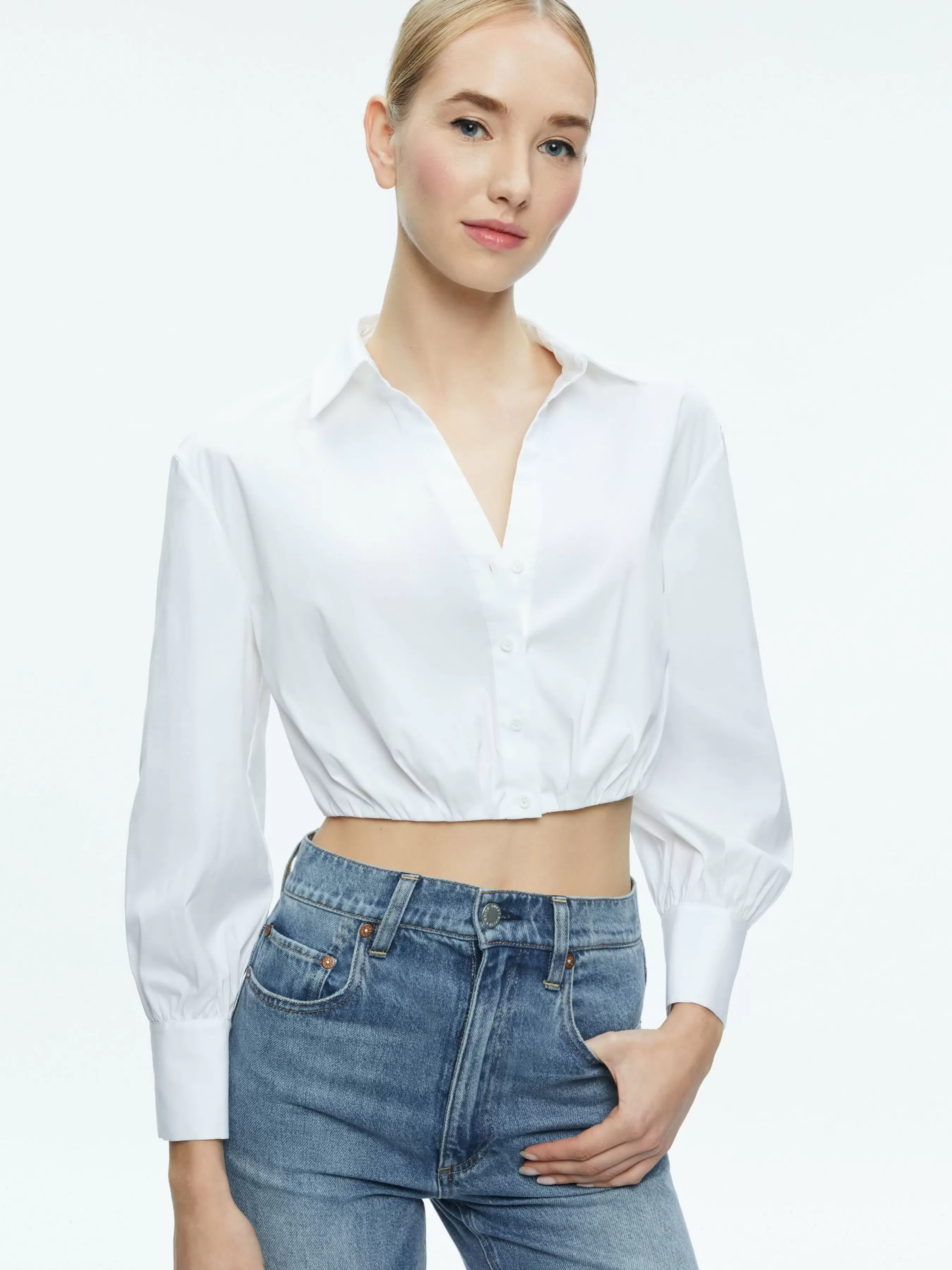 Alice and Olivia TRUDY CROPPED BUTTON DOWN