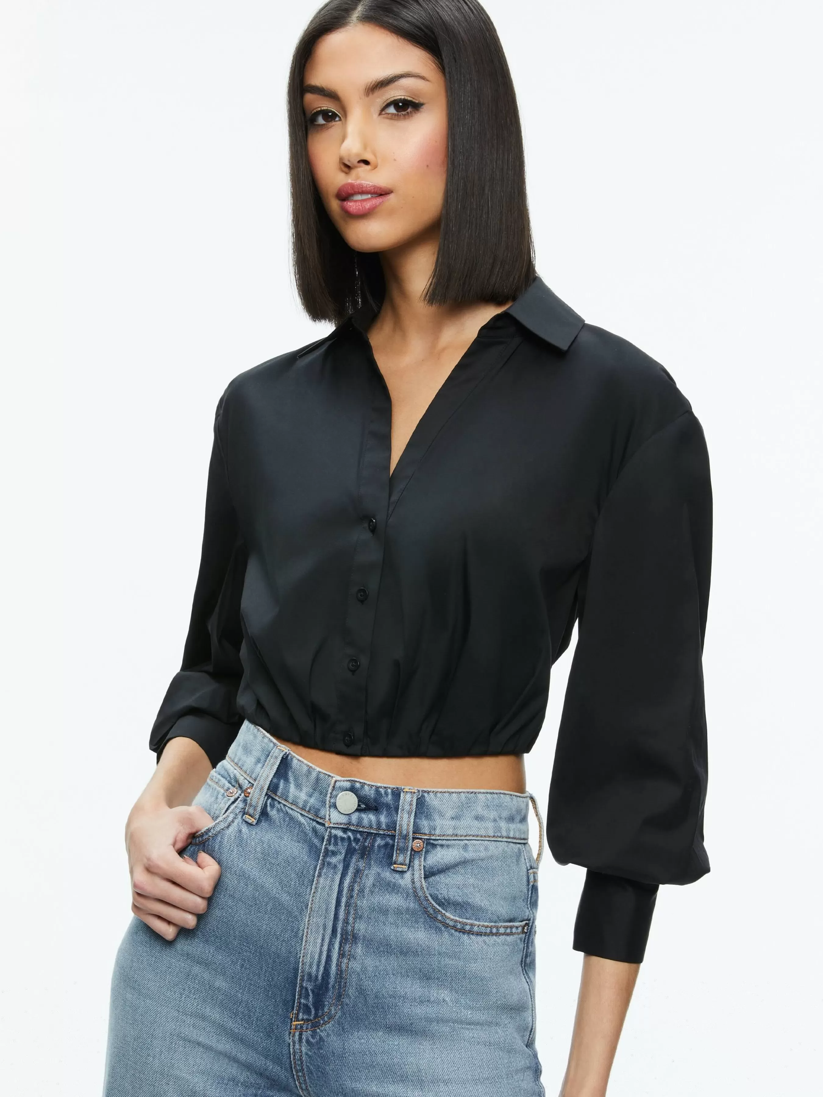 Alice and Olivia TRUDY CROPPED BUTTON DOWN