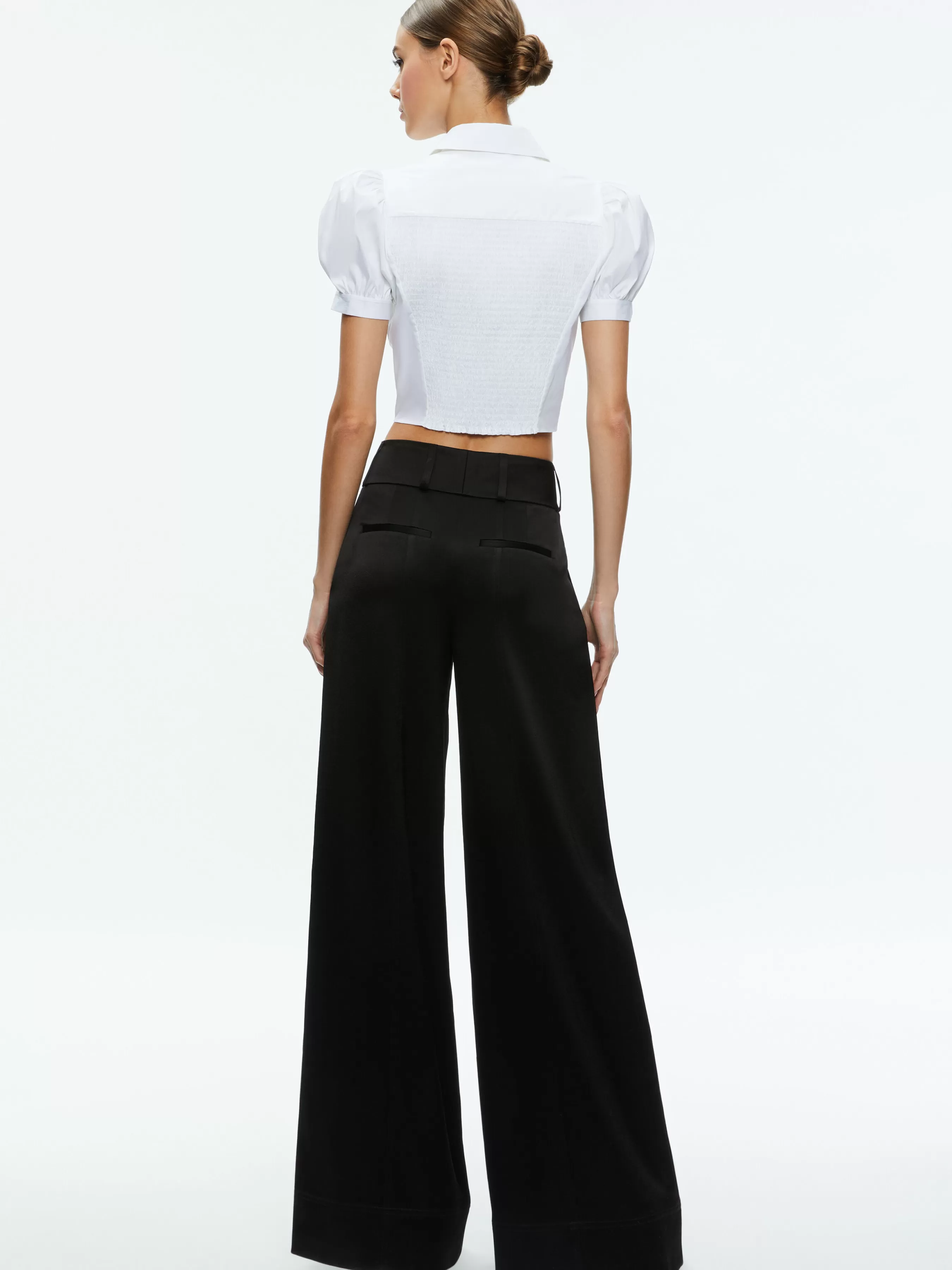 Alice and Olivia WILLA CROPPED PUFF SLEEVE BUTTON DOWN