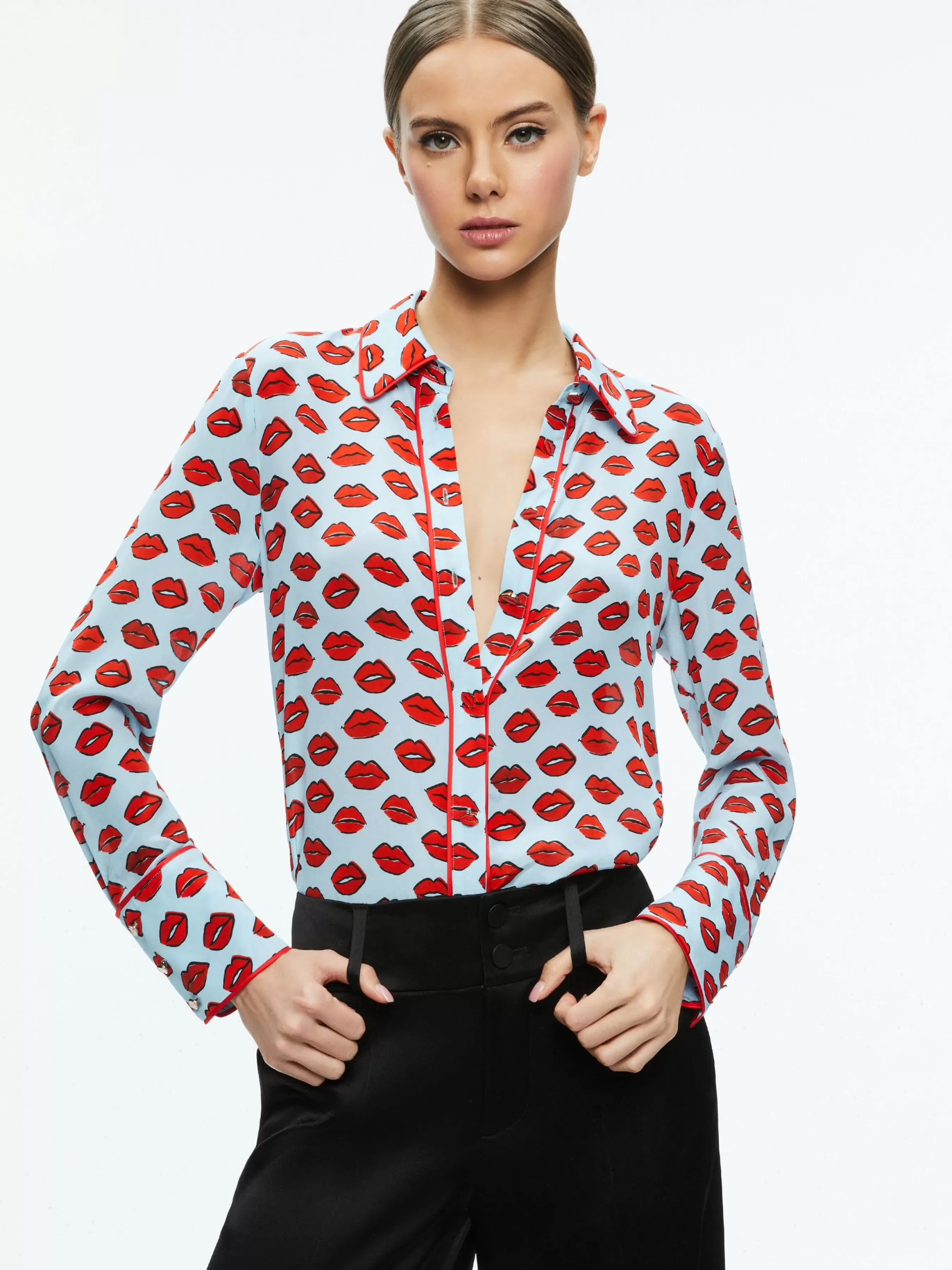 Alice and Olivia WILLA PLACKET TOP WITH PIPING